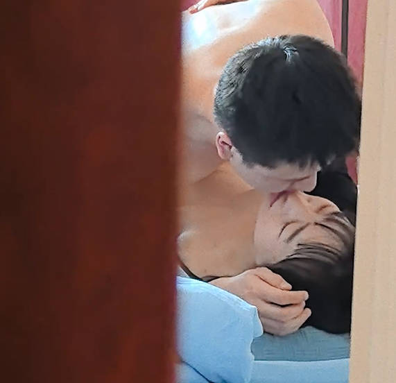 海角社区.醉酒后同事在我家操未婚妻被我无意中发现