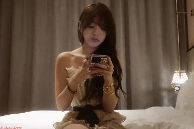 杏吧.今天约了个大学生播音系的叫声很好听-李白